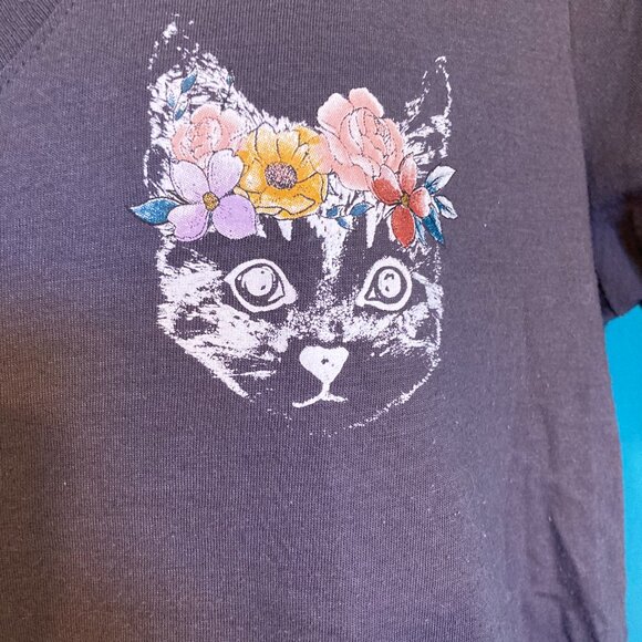 Torrid Slim Fit V-neck T-shirt - Picture 2 of 2